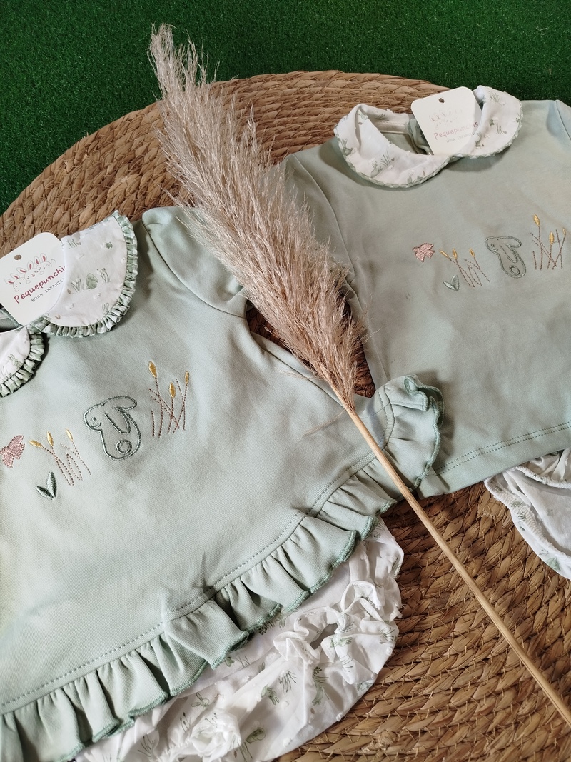 Conjunto bebe niña verde conejitos cuello bobo - Imagen 3